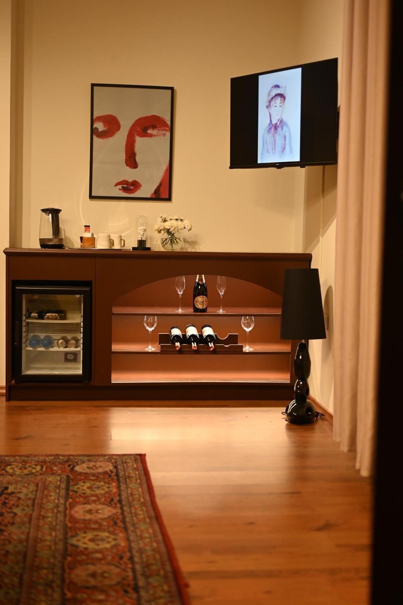 Niche Boutique Hotel Tiranë Luaran gambar