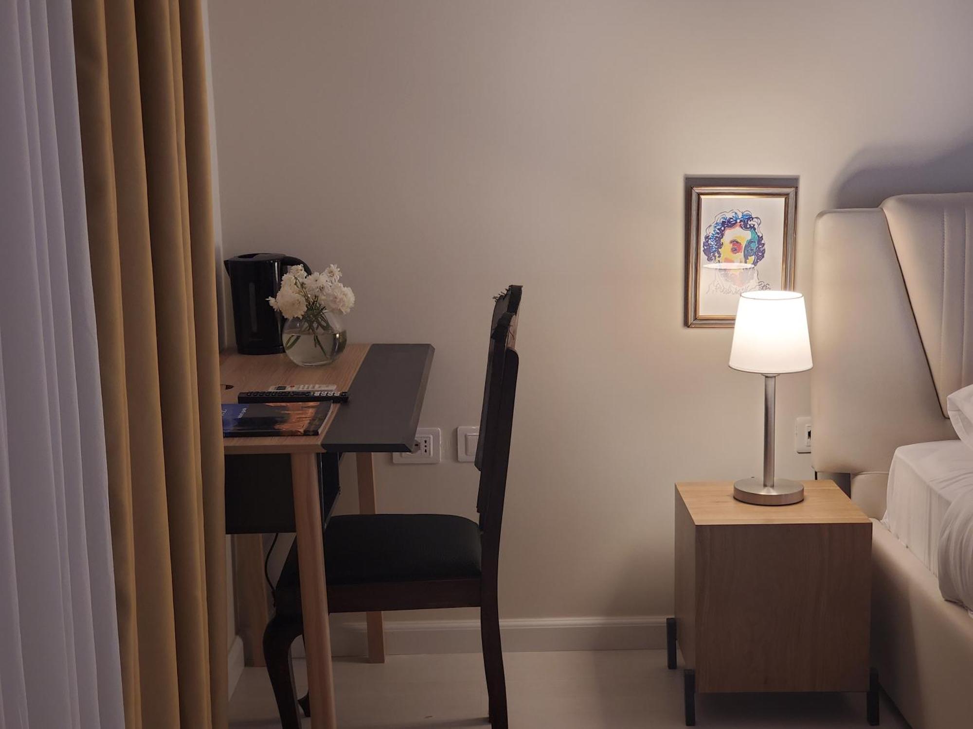 Niche Boutique Hotel Tiranë Luaran gambar