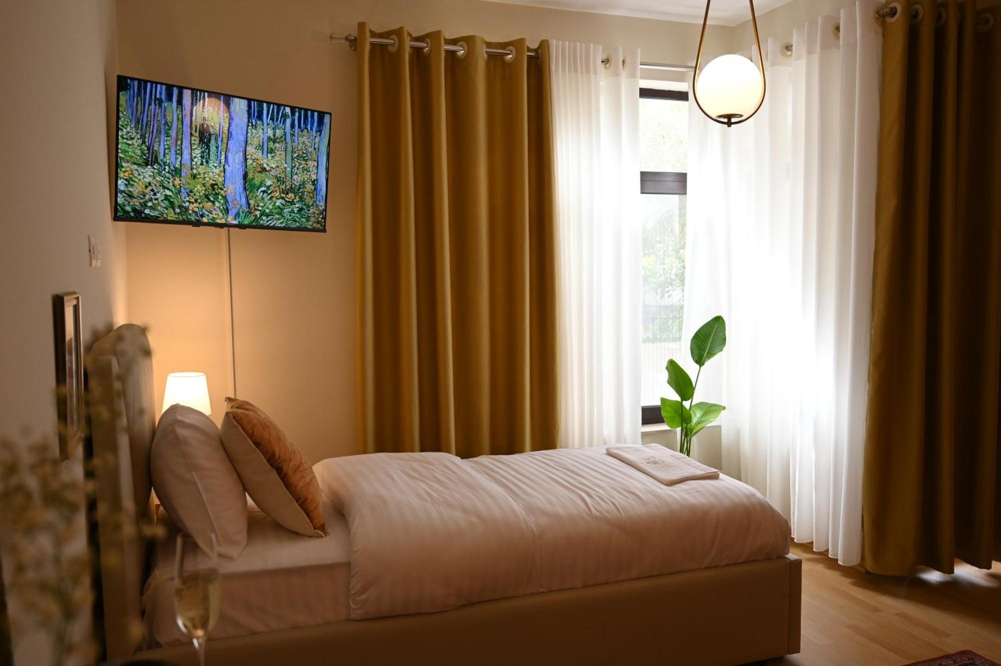 Niche Boutique Hotel Tiranë Luaran gambar